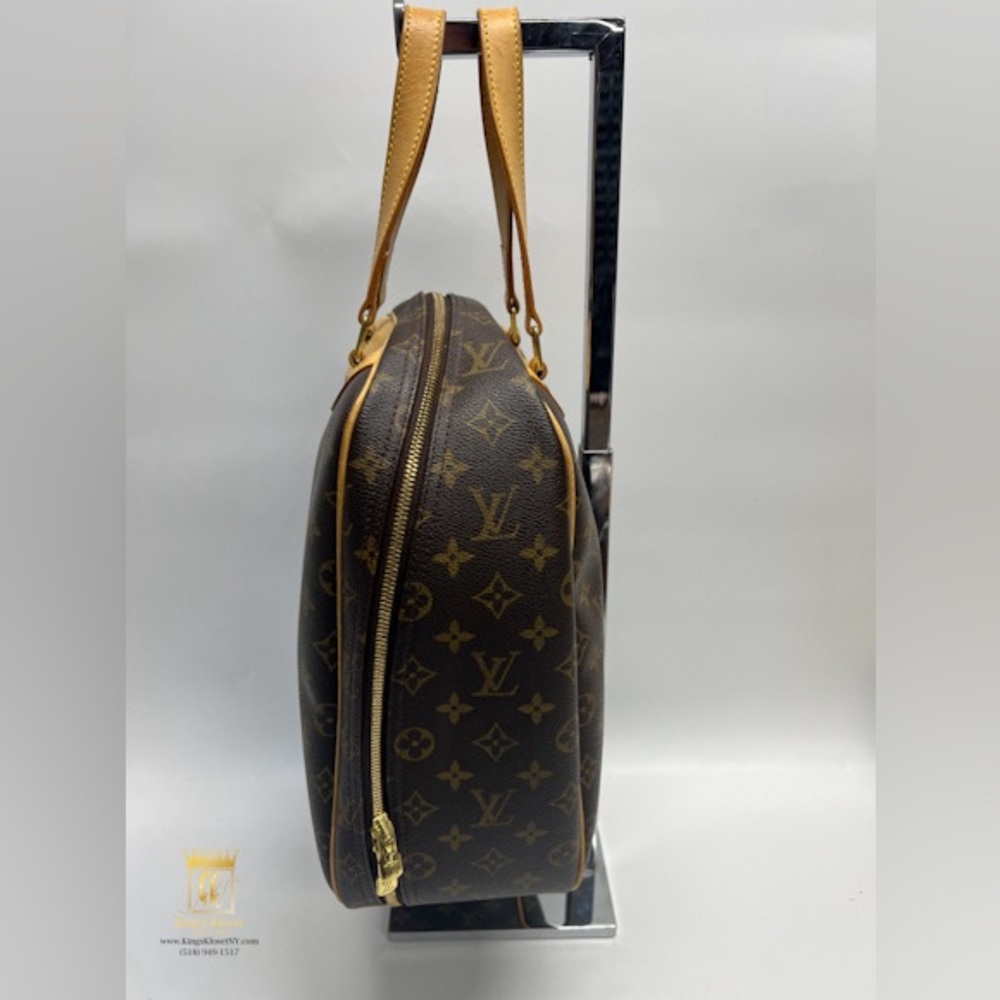 Louis Vuitton Monogram Excursion Bag - image 4